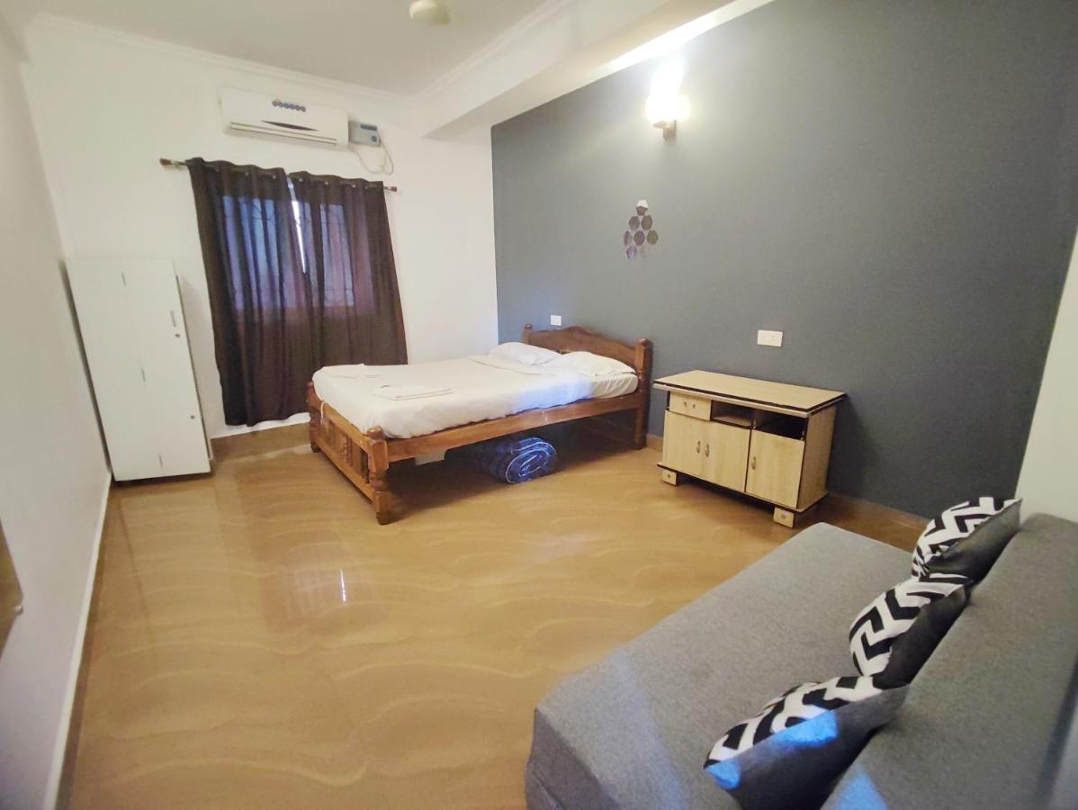 Candolim Glitter Sand Екстериор снимка